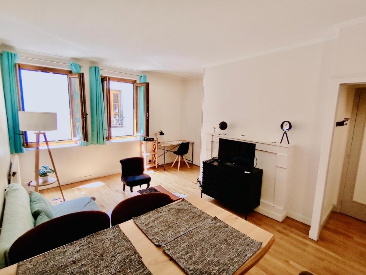 2 Pieces Totalement Renove Au Coeur De Bourges Apartment Exterior photo